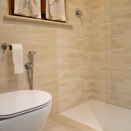 La Casa Sui Tetti Кортона