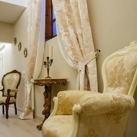 La Casa Sui Tetti דירה