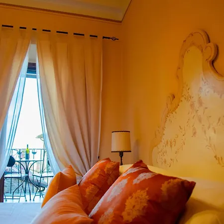 La Casa Sui Tetti קורטונה