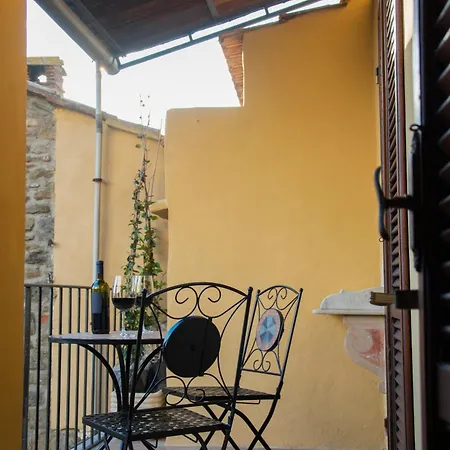 La Casa Sui Tetti דירה קורטונה